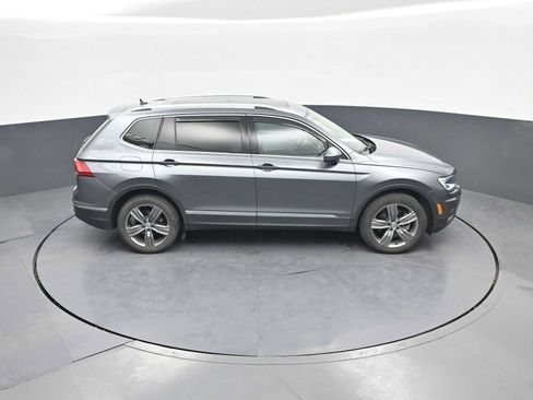 Used 2021 Volkswagen Tiguan SEL AWD/4WD image 36