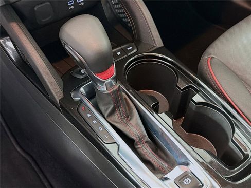 Used 2025 Chevrolet TrailBlazer RS w/ Driver Confidence Package image 17