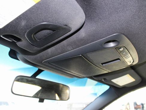 Used 2017 INFINITI Q60 2.0t w/ Moonroof Package image 24