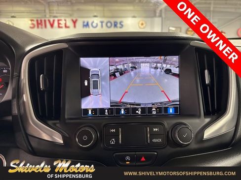 Used 2022 GMC Terrain SLT w/ Tech Package image 18