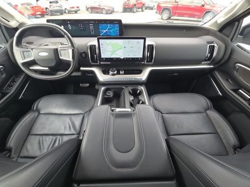 Used 2025 Ford Expedition Platinum AWD/4WD image 43