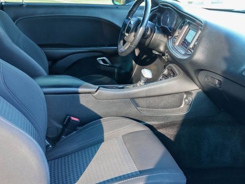 Used 2018 Dodge Challenger R/T image 15