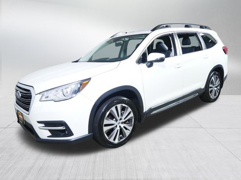 Used 2022 Subaru Ascent Limited w/ Technology Package AWD/4WD image 3