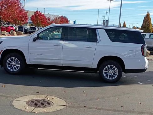 New 2026 Chevrolet Suburban LT w/ Comfort Package image 5