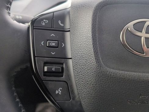 Used 2025 Toyota Prius image 16