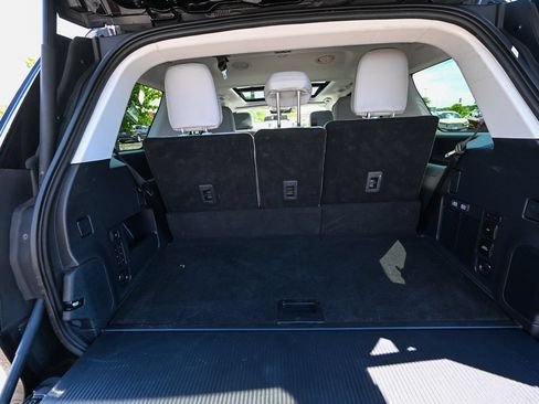 Certified 2025 Ford Expedition Active AWD/4WD image 16