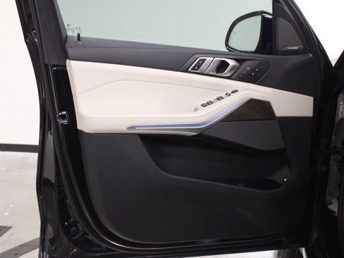 Used 2022 BMW X5 xDrive45e AWD/4WD image 18