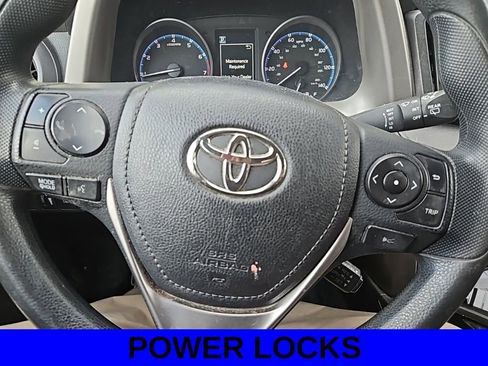 Used 2017 Toyota RAV4 LE image 9