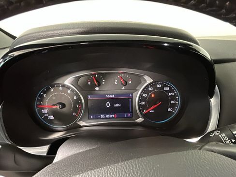 Used 2022 Chevrolet Traverse LT FWD image 21