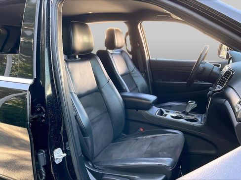 Used 2021 Jeep Grand Cherokee Laredo X AWD/4WD image 8