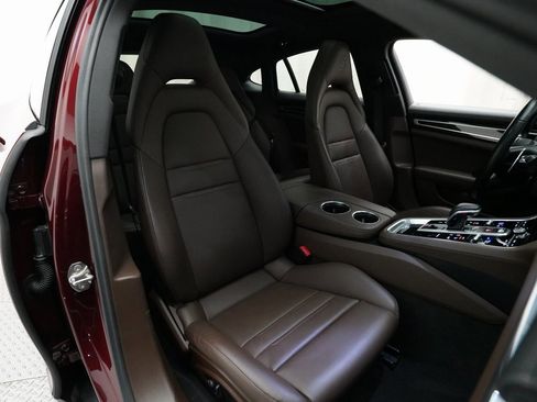 Used 2022 Porsche Panamera 4 image 30