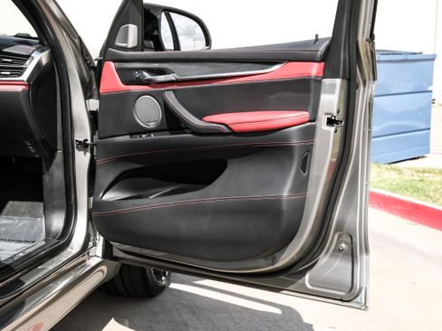 Used 2017 BMW X5 M image 48