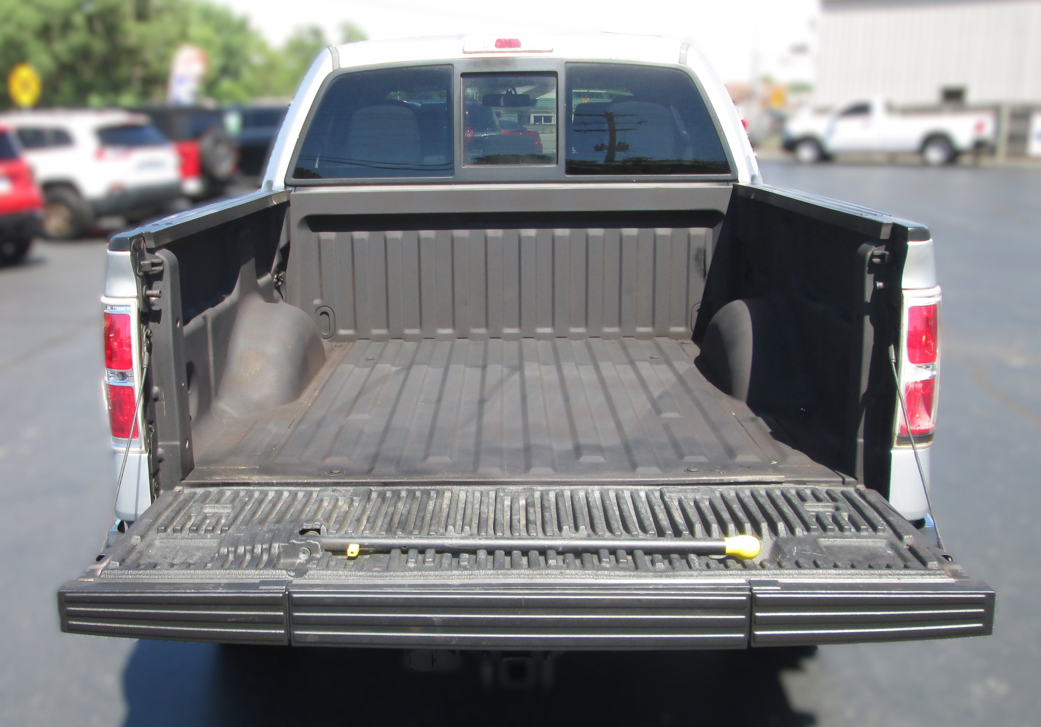 Used 2013 Ford F150 XLT w/ Luxury Equipment Group AWD/4WD image 9