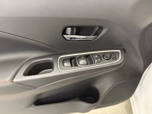 New 2025 Nissan Versa SR w/ Trunk Package image 14