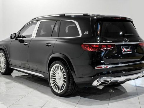 Used 2024 Mercedes-Benz Maybach GLS 600 4MATIC image 8