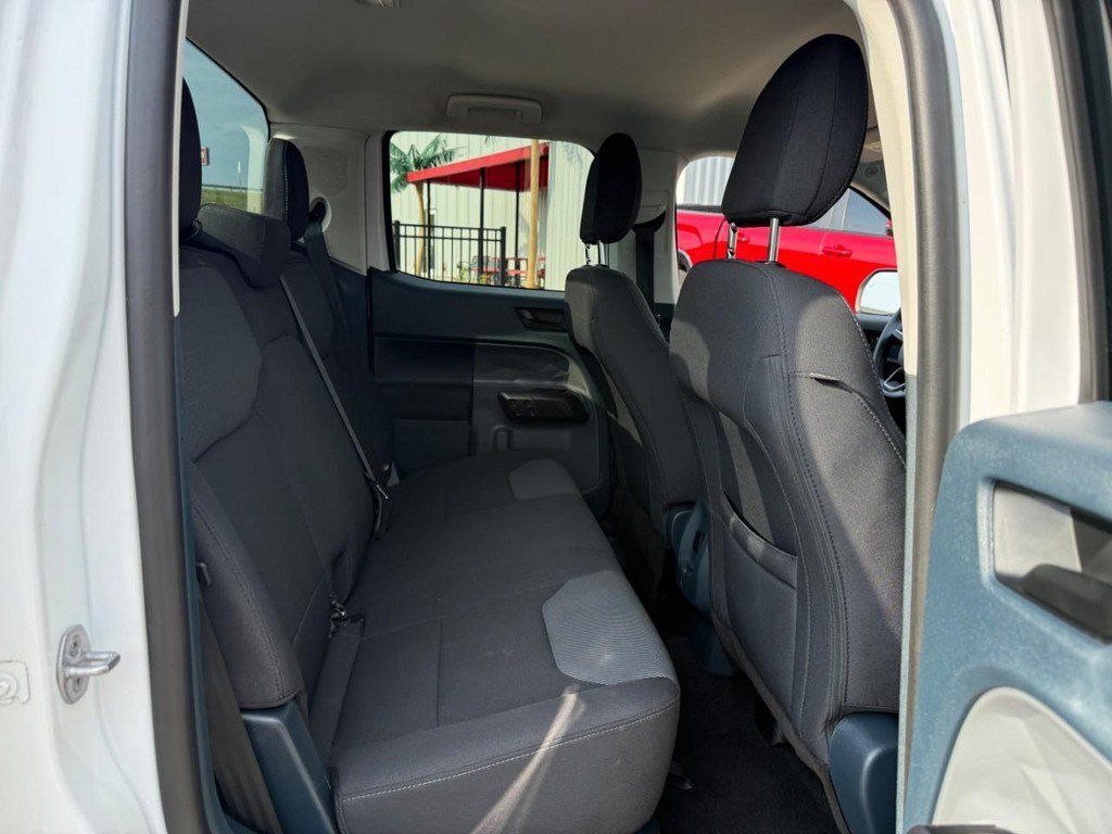 Used 2023 Ford Maverick XL FWD image 11