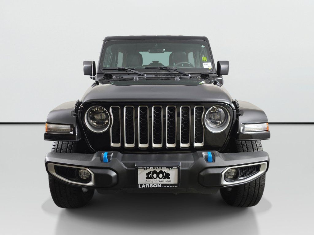 Used 2023 Jeep Wrangler Unlimited Sahara AWD/4WD image 9