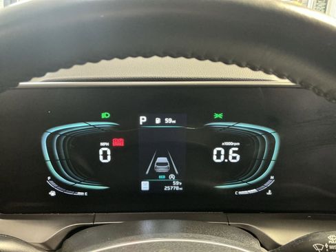 Used 2024 Kia Telluride LX AWD/4WD image 18