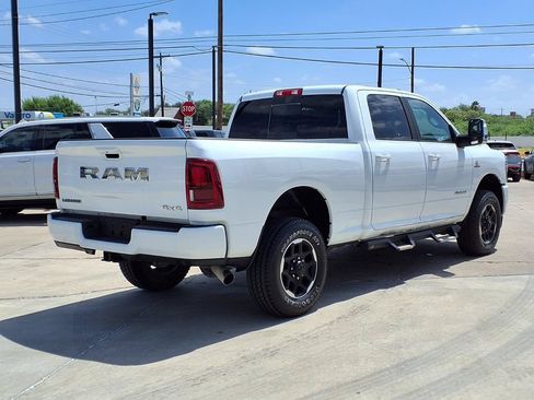 Used 2026 RAM 2500 Laramie AWD/4WD image 8