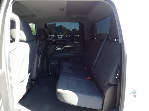 Used 2024 Chevrolet Silverado 2500 LT AWD/4WD image 32