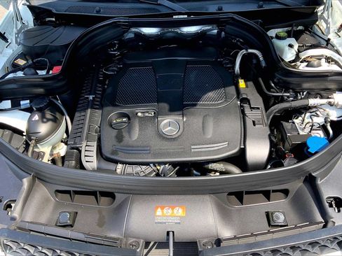 Used 2013 Mercedes-Benz GLK 350 4MATIC image 30