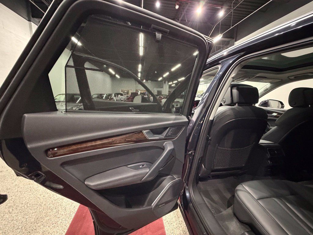 Used 2019 Audi Q5 Prestige w/ Prestige Package AWD/4WD image 21