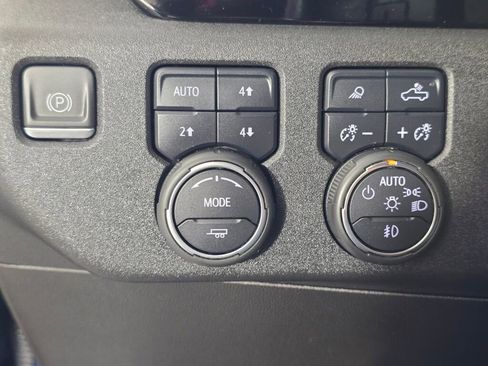 Used 2023 Chevrolet Silverado 1500 LTZ image 27