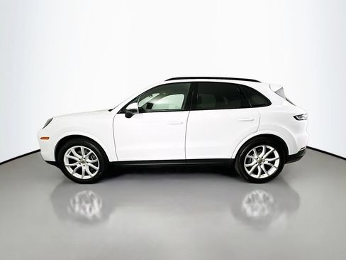 Certified 2024 Porsche Cayenne AWD/4WD image 2