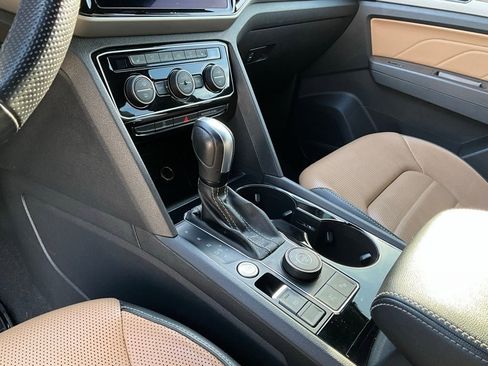 Used 2022 Volkswagen Atlas Cross Sport SEL Premium R-Line image 19