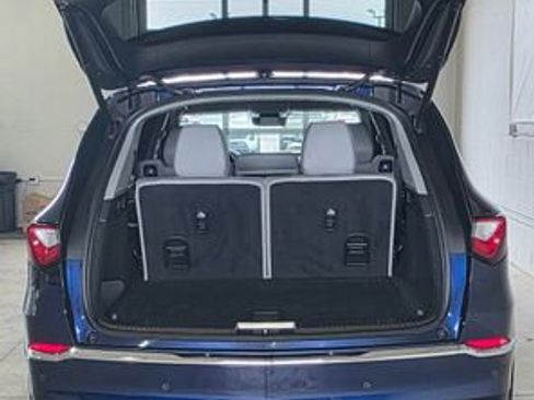 Used 2023 Acura MDX SH-AWD w/ Advance Package image 5