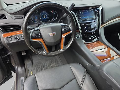 Certified 2016 Cadillac Escalade Luxury AWD/4WD image 18