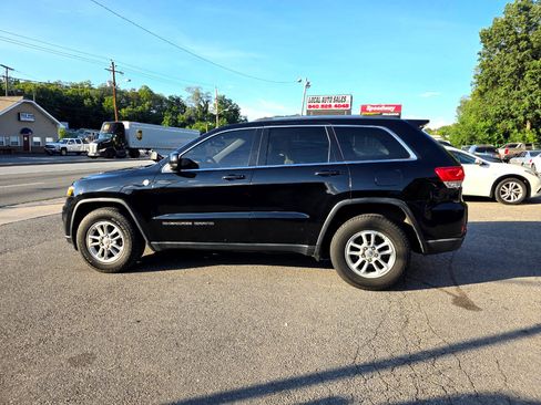 Used 2017 Jeep Grand Cherokee Laredo w/ Quick Order Package 23E image 8