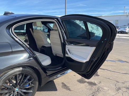Used 2020 BMW M550i xDrive w/ Premium Package image 21