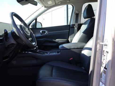 Used 2025 Kia Sorento X-Line EX image 24