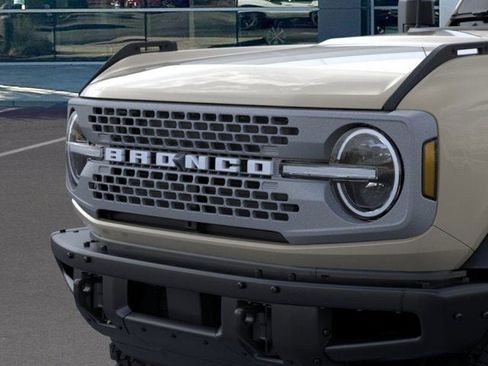 New 2025 Ford Bronco Badlands image 19