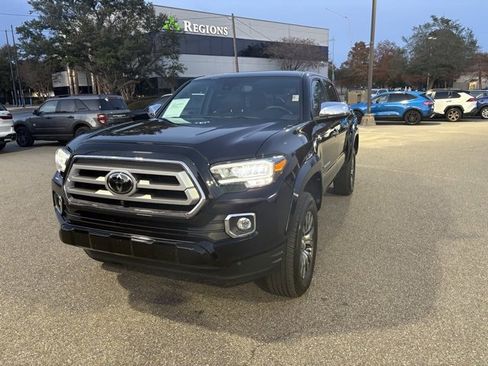 Used 2023 Toyota Tacoma Limited image 4