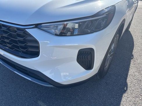 New 2025 Ford Escape ST-Line w/ Tech Pack #1 image 9