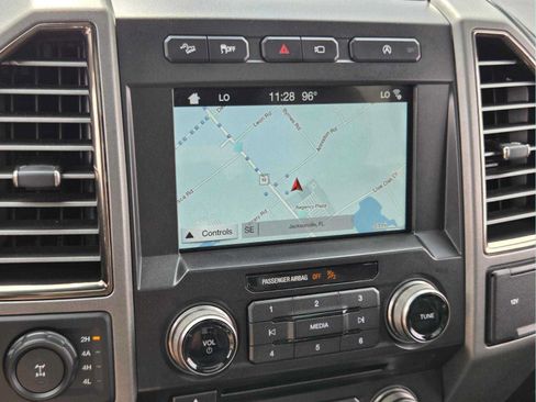 Used 2018 Ford F150 Raptor w/ Equipment Group 802A Luxury AWD/4WD image 24