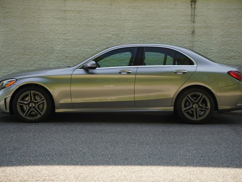 Used 2020 Mercedes-Benz C 300 4MATIC Sedan image 4