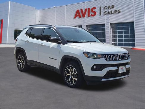 Used 2025 Jeep Compass Limited AWD/4WD image 3