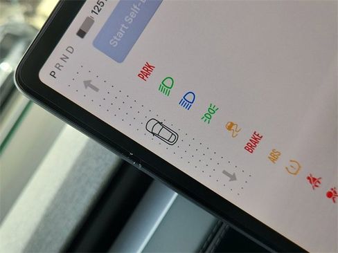 Used 2026 Tesla Model Y 2WD image 16