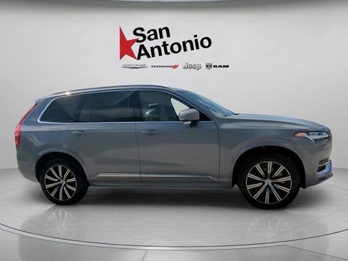 Used 2025 Volvo XC90 B5 Core w/ Protection Package image 32