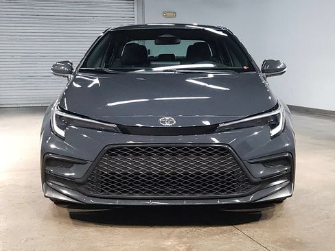 Used 2025 Toyota Corolla SE FWD image 2