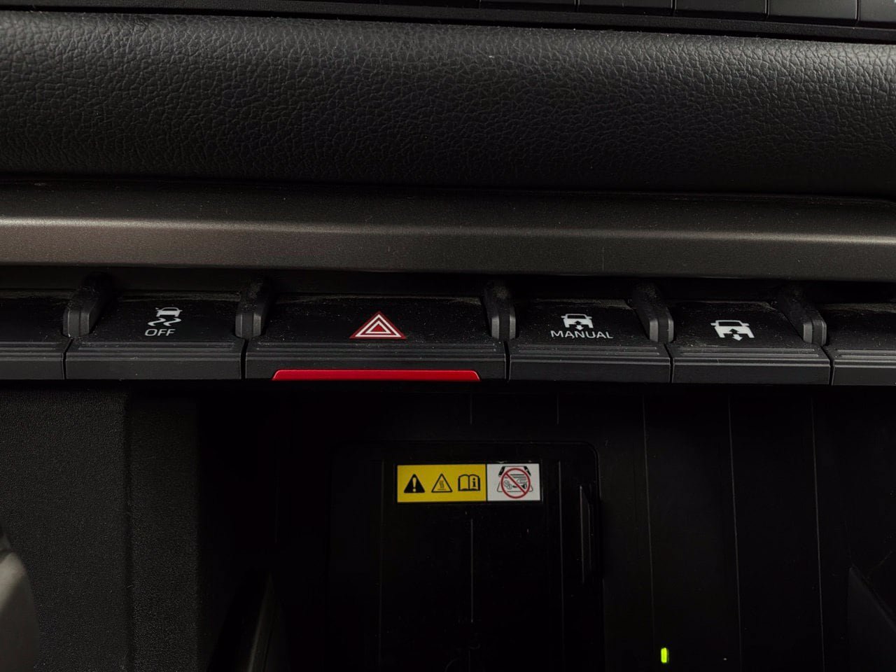 Used 2023 Toyota Tundra Limited w/ Power Package AWD/4WD image 32