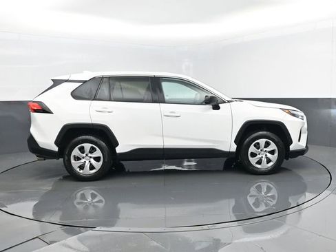 Used 2024 Toyota RAV4 LE image 4