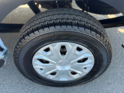 Used 2024 Ford Transit 250 Low Roof w/ Exterior Upgrade Package image 40