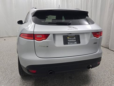 Used 2019 Jaguar F-PACE Premium image 14