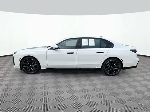Used 2023 BMW 740i RWD image 9