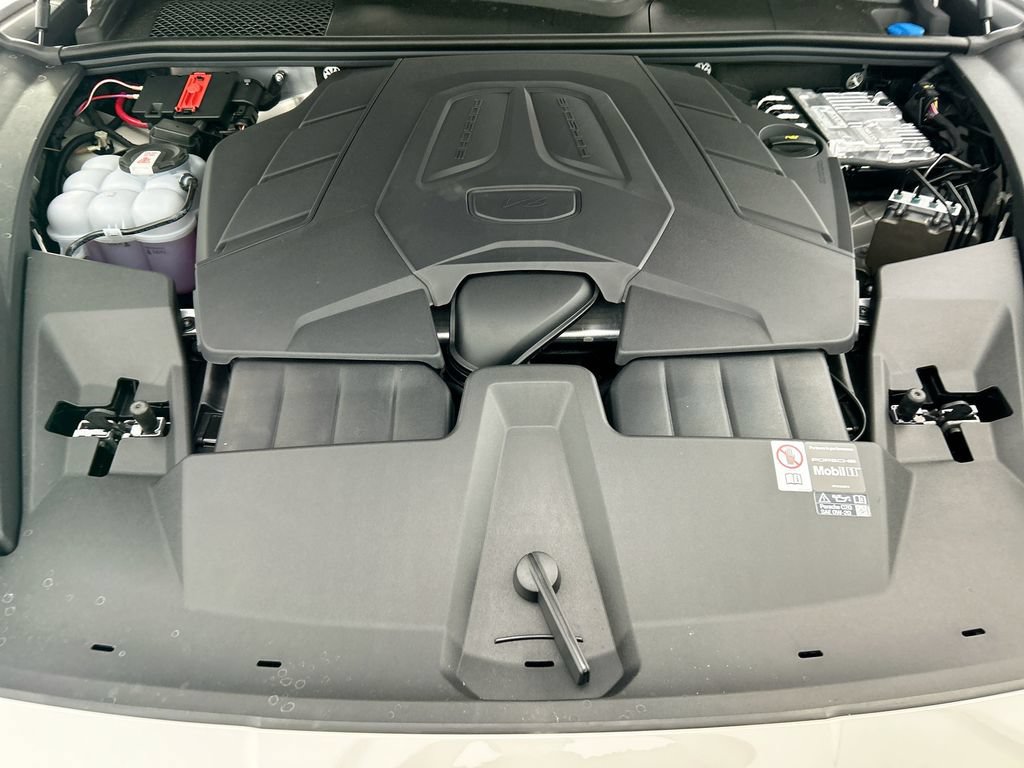 Used 2026 Porsche Cayenne AWD/4WD image 29