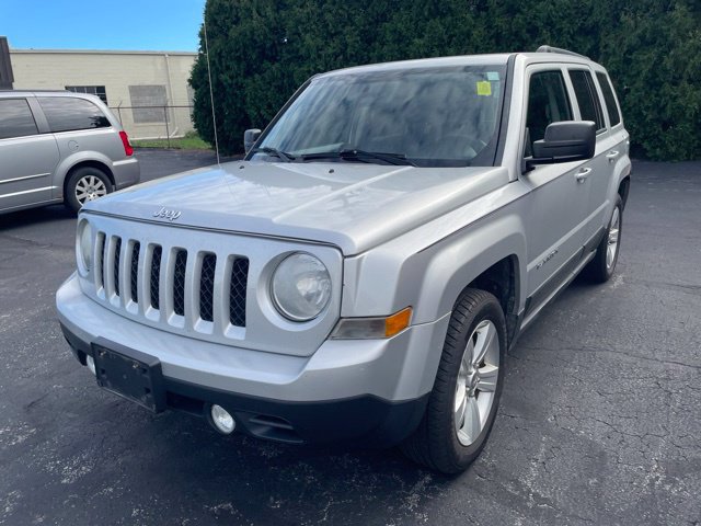 Used 2013 Jeep Patriot Latitude w/ Sun/Sound Group FWD image 3